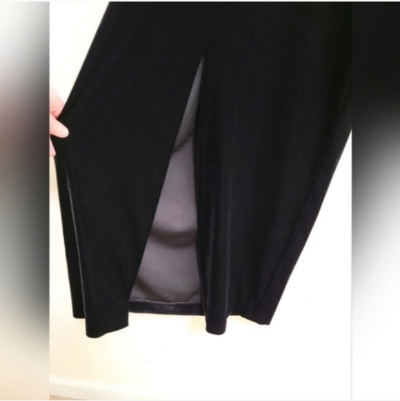 Vintage Stenay Black Velvet & Beaded Evening Dress - Picture 5 of 8